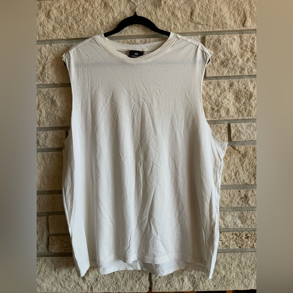 H&M Men’s Cream Sleeveless Relaxed Fit Tee Size L